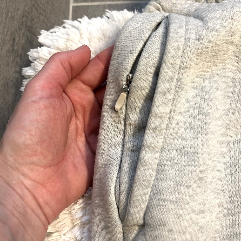 Hollister Light Gray Joggers - Picture 2 of 10